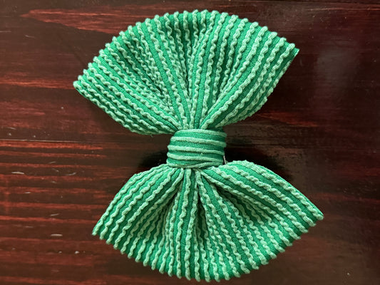 Green Bow on Clip